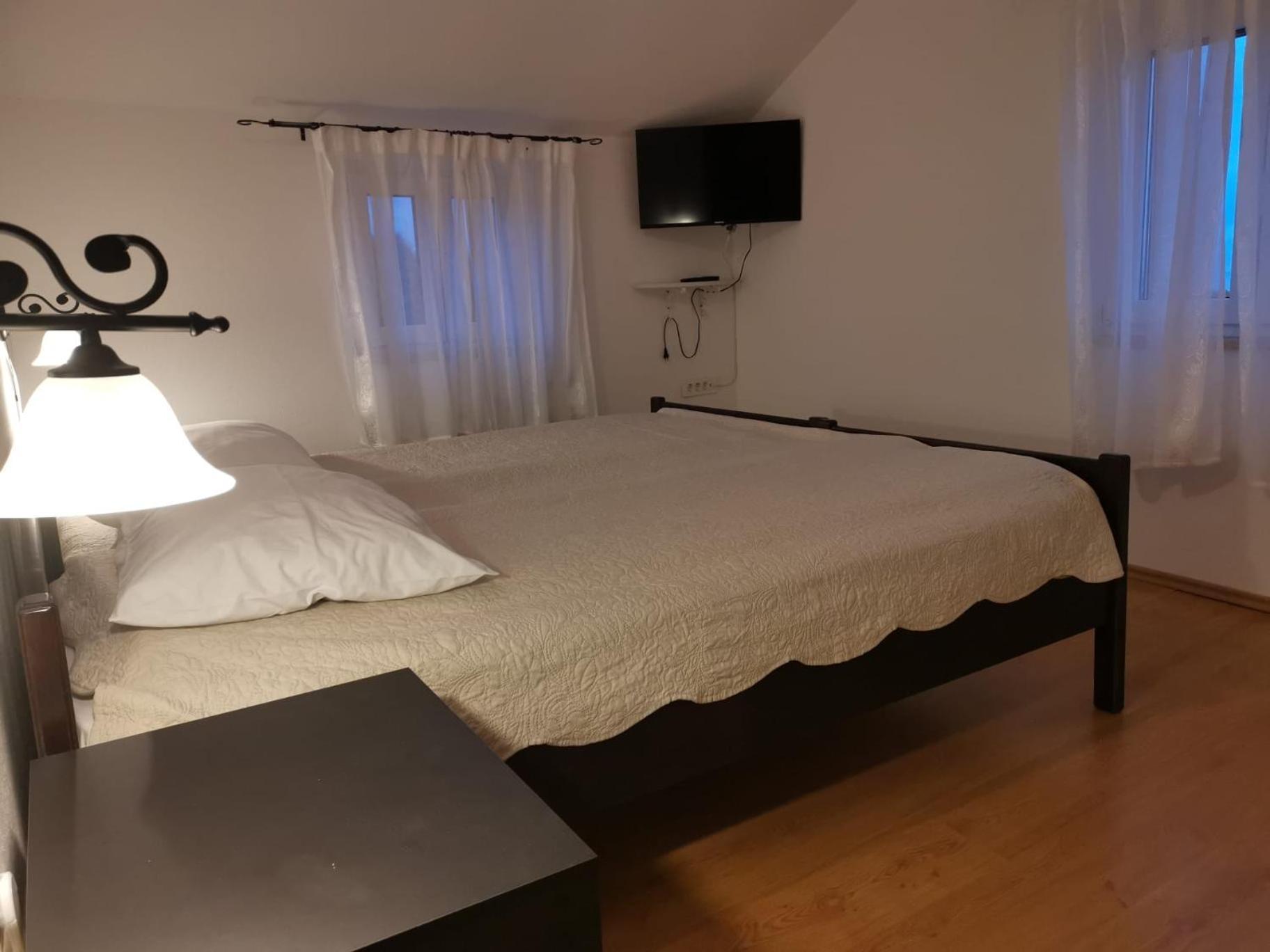 Apartman Kornu ヴェリ・ロシニュ エクステリア 写真